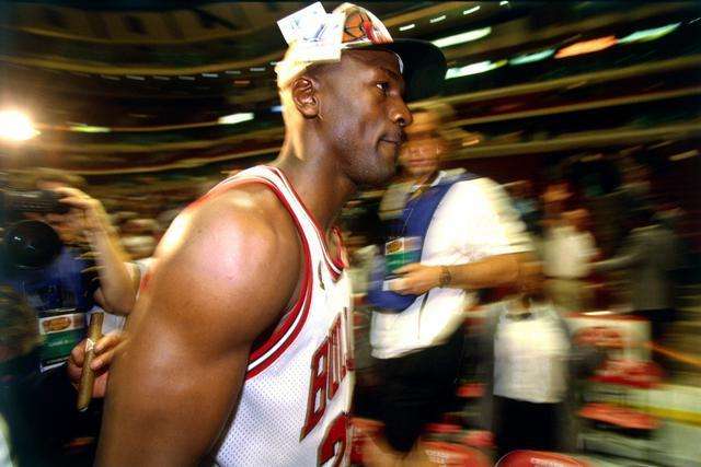 锡安26分库里33分 勇士惜负鹈鹕跌回西部第十